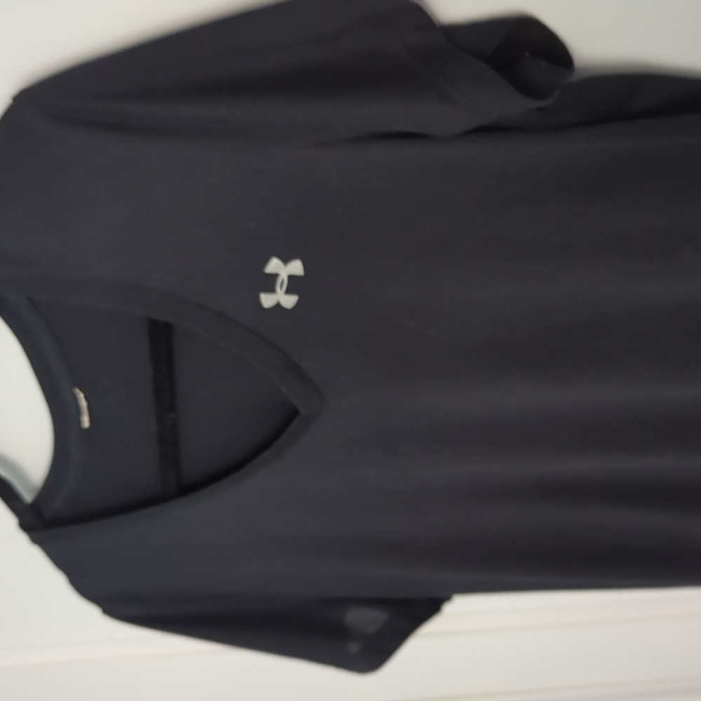 Under Armour Sz L Black V-Neck Short Sleeve T-Shirt - Picture 3 of 4